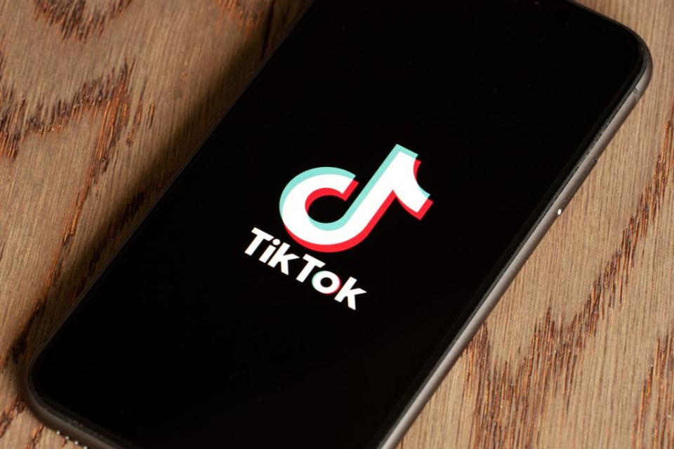 (TikTok)