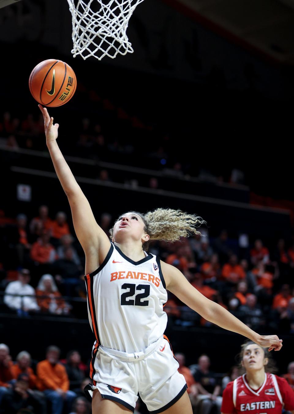 Oregon State guard Talia von Oelhoffen (22) goes for a layup against Eastern Washington during the first quarter of the Nov. 17 game at Gill Coliseum in Corvallis.