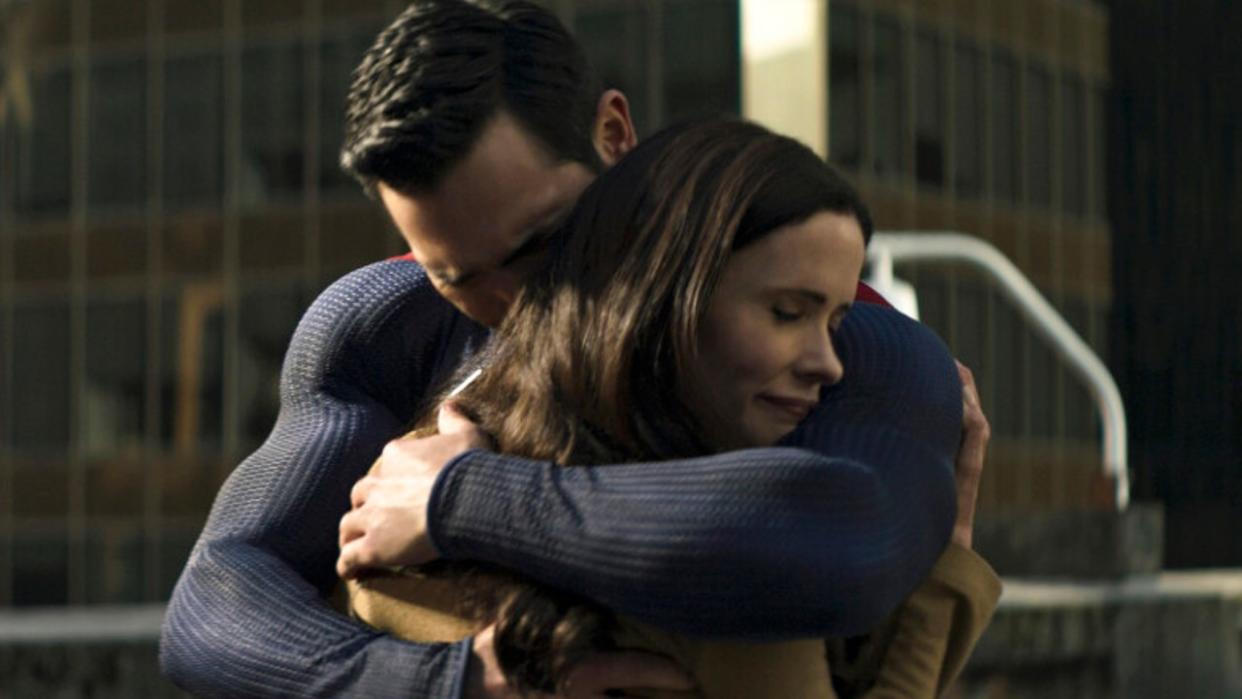  Superman hugging Lois  