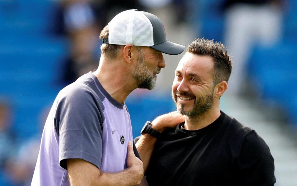 Roberto De Zerbi alongside Jurgen Klopp before Brighton's game against Liverpool