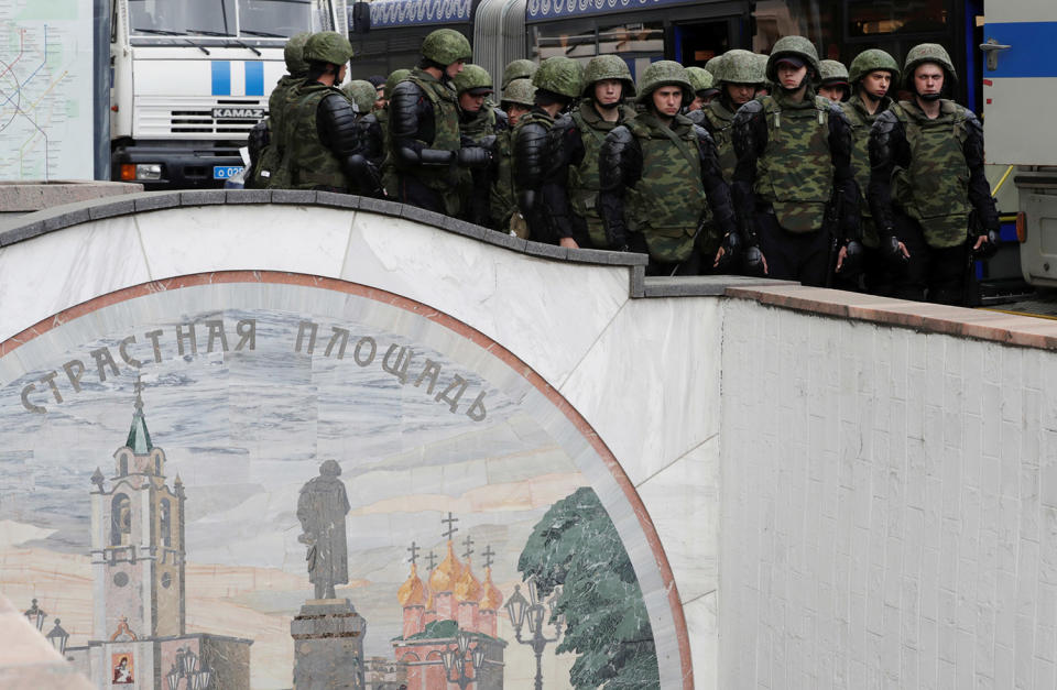 <p>Servicemen of the Russian National Guard gather during an anti-corruption protest organised by opposition leader Alexei Navalny, in Moscow, Russia, June 12, 2017. (Tatyana Makeyeva/Reuters) </p>