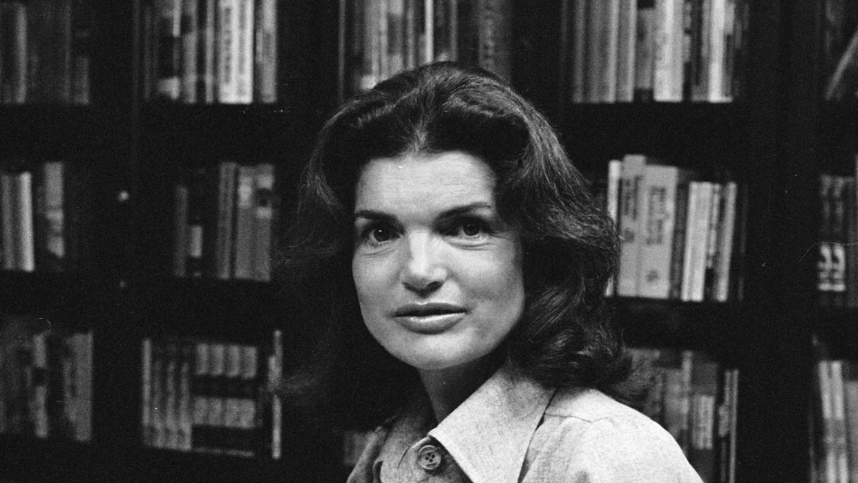 portrait of newly hired editor and former first lady jacqueline onassis 1929 1994 in the offices of viking press, new york, new york, september 1975 photo by alfred eisenstaedtthe life picture collection via getty images