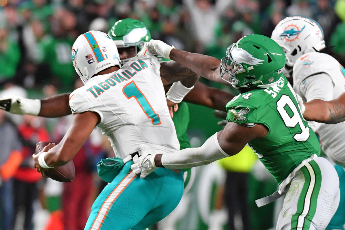 Dolphins' offense turned one-dimensional vs. Eagles, and how it happened  could be a critical flaw - Yahoo Sports