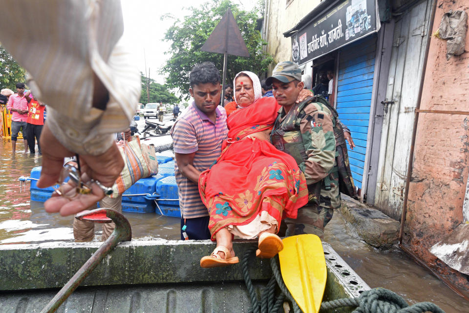 Heavy monsoon triggers floods in India