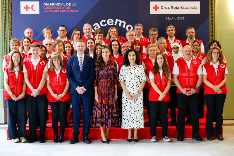 Reina Letizia con la Cruz Roja