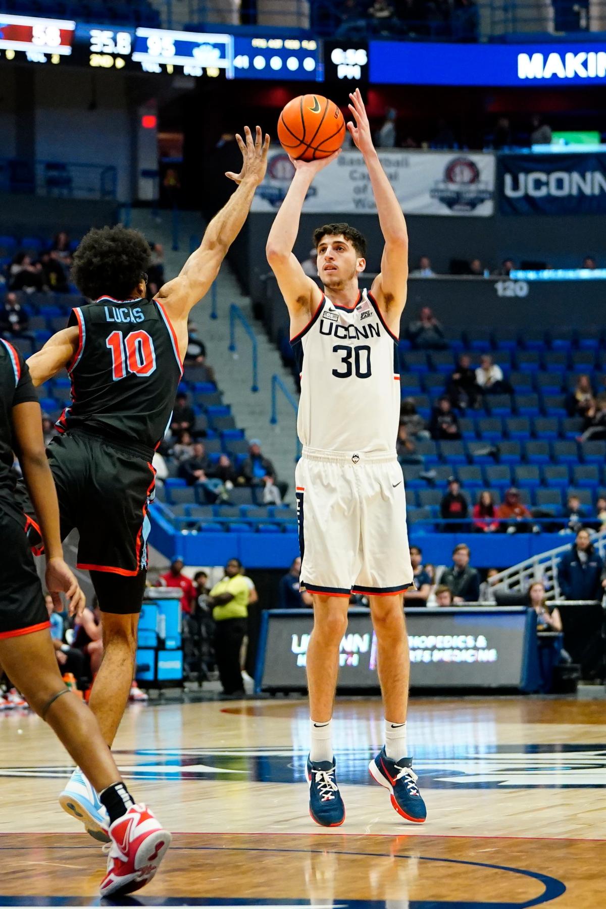 UConn MBB Signs Top Five Recruiting Class - University of