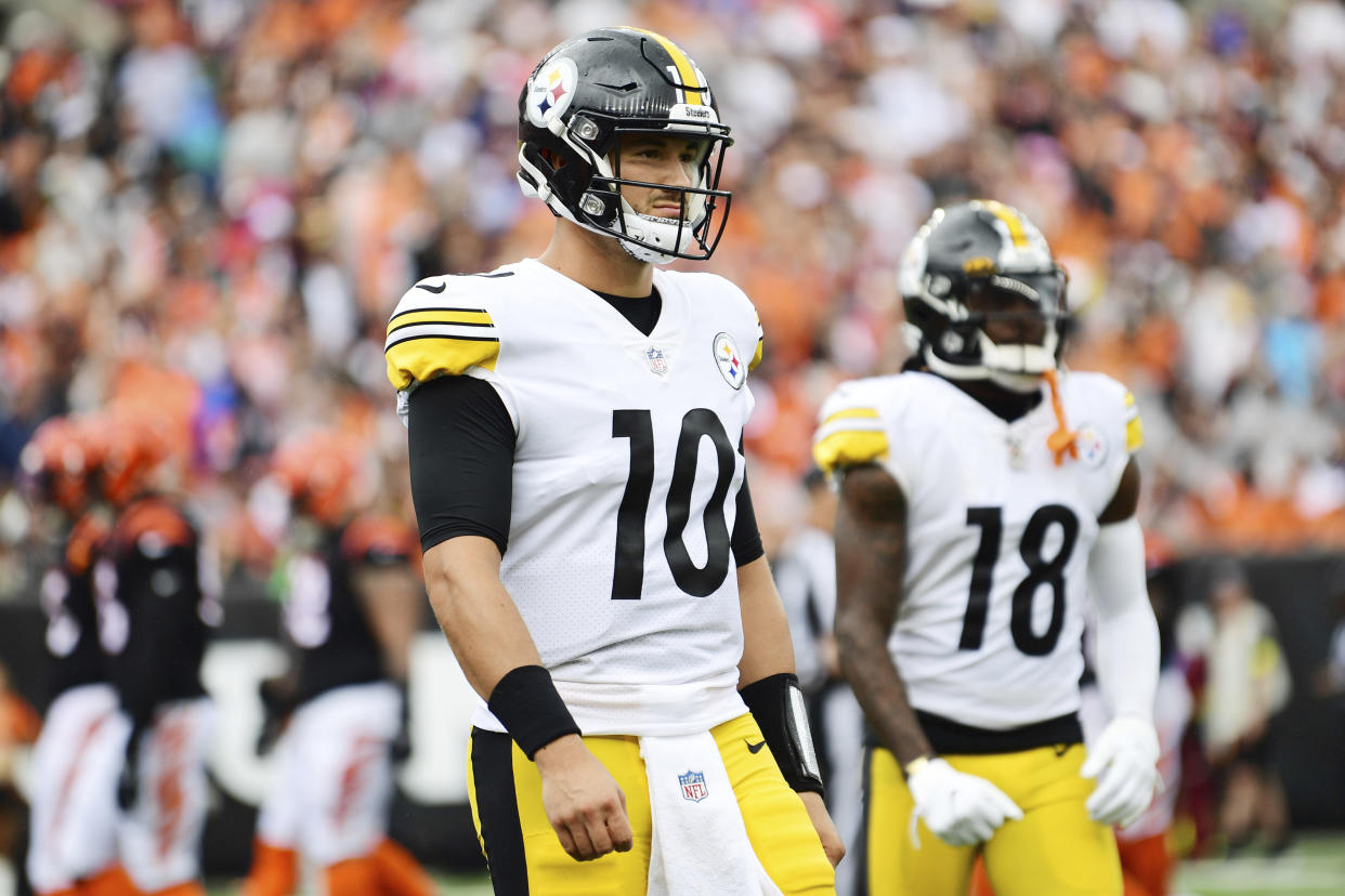 Pittsburgh Steelers quarterback Mitch Trubisky hasn't gotten off to a great start with his new team. (AP Photo/Emilee Chinn)