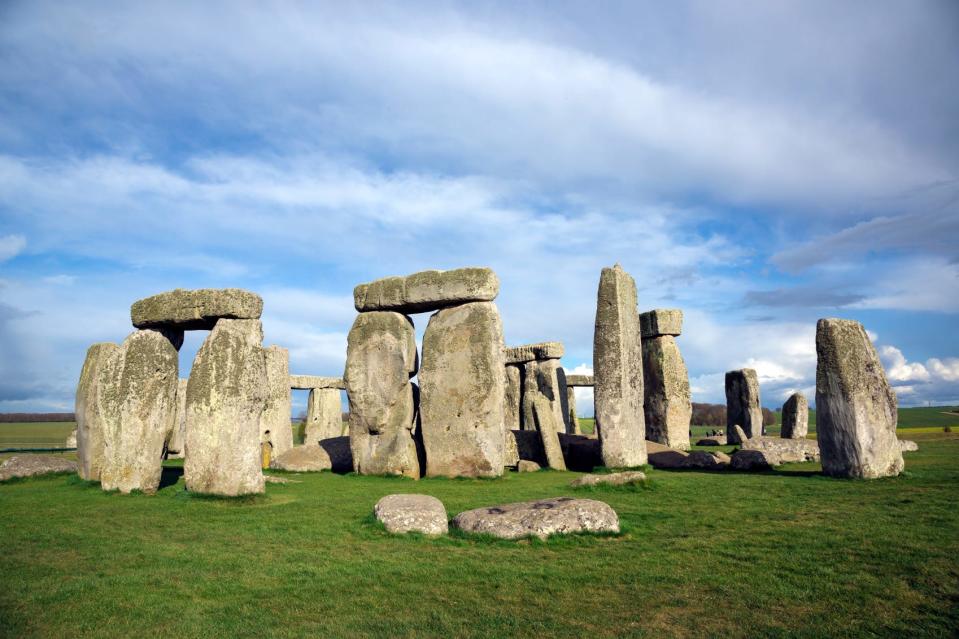 Once we had lunch with our backs resting against the prehistoric Stonehenge blocks on Salisbury Plain.