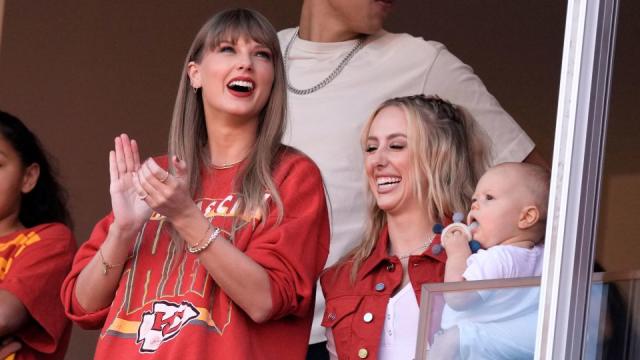 Taylor Swift & Brittany Mahomes Arrive At Chiefs Game In Chic Looks