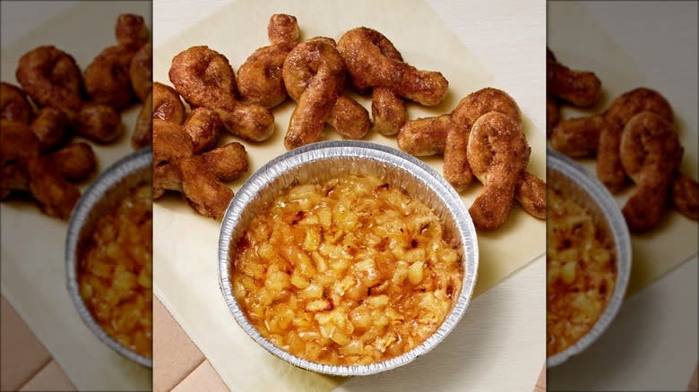 Domino's baked apple oven dip