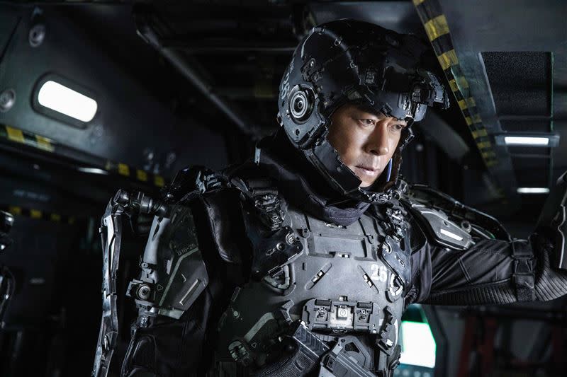 華語影視巨星古天樂主演的電影《明日戰記》將上架。（圖／Netflix提供）