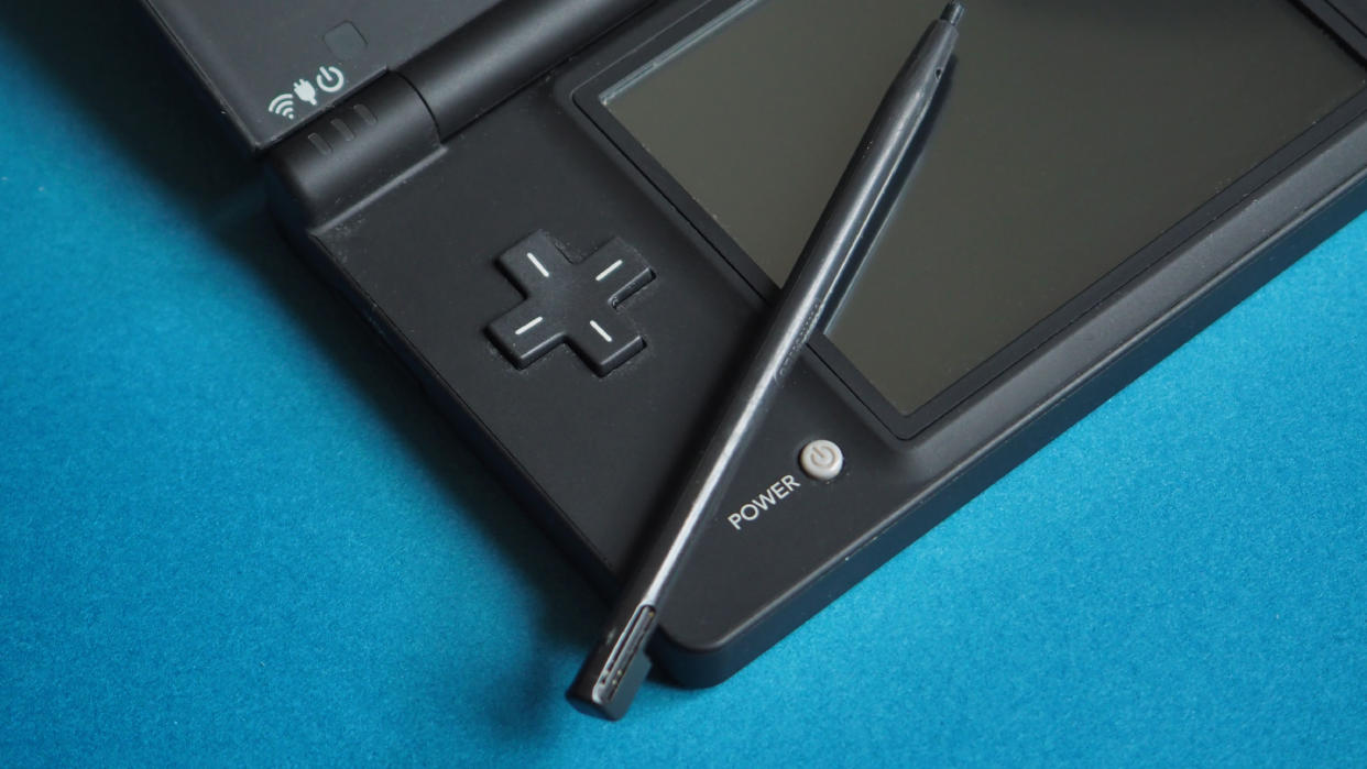  Nintendo DS Handheld Games Console. 