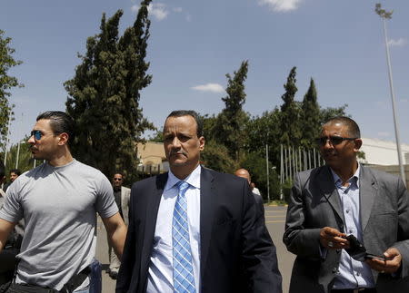 The United Nations envoy to Yemen Ismail Ould Cheikh Ahmed (C) walks at Sanaa International Aiport upon his departure May 14, 2015. REUTERS/Khaled Abdullah