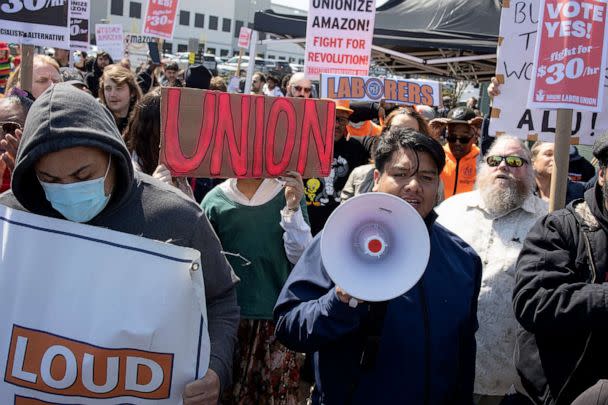 PHOTO: Supporters of Amazon workers attempting to win a second union election at the LDJ5 Amazon Sort Center join a rally in support of the union on April 24, 2022 in Staten Island, New York. (Andrew Lichtenstein/Corbis via Getty Images, FILE)