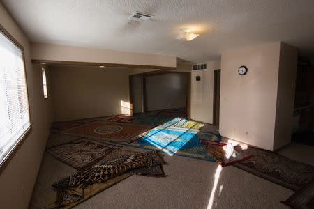 The interior of a mosque located within an apartment complex, which federal authorities allege was to be targeted in a bomb plot by three Kansas men, is seen in Garden City, Kansas, U.S. October 14, 2016. REUTERS/Adam Shrimplin