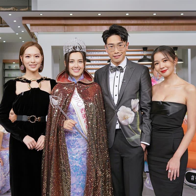 麥明詩先前受邀「2020香港小姐選美」任評審團，一襲得宜晚禮服驚豔全場。（圖／翻攝自麥明詩IG）