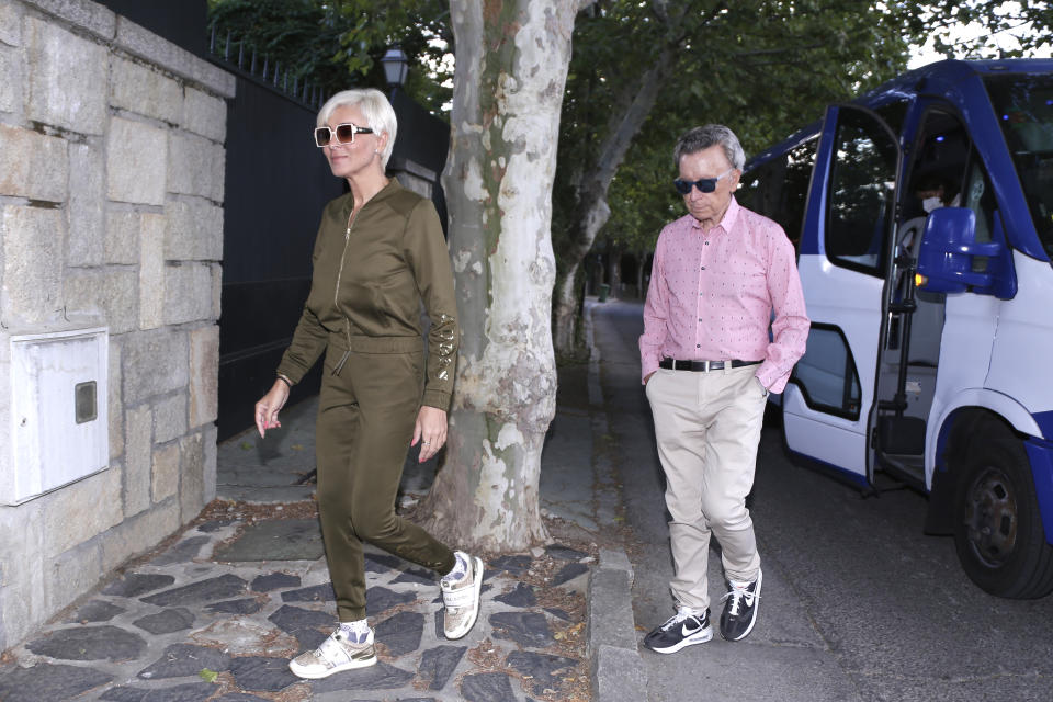 MADRID, ESPAÑA - 7 DE SEPTIEMBRE: Ana María Aldón y José Ortega Cano ingresan a su hogar, el 7 de septiembre de 2022, en Madrid, España. (Foto de Antonio Gutiérrez/Europa Press vía Getty Images)