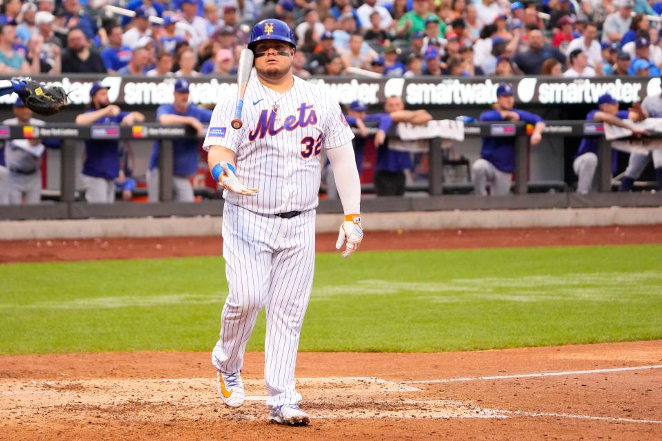 Daniel Vogelbach reacts to striking out against the Los Angeles Dodgers.