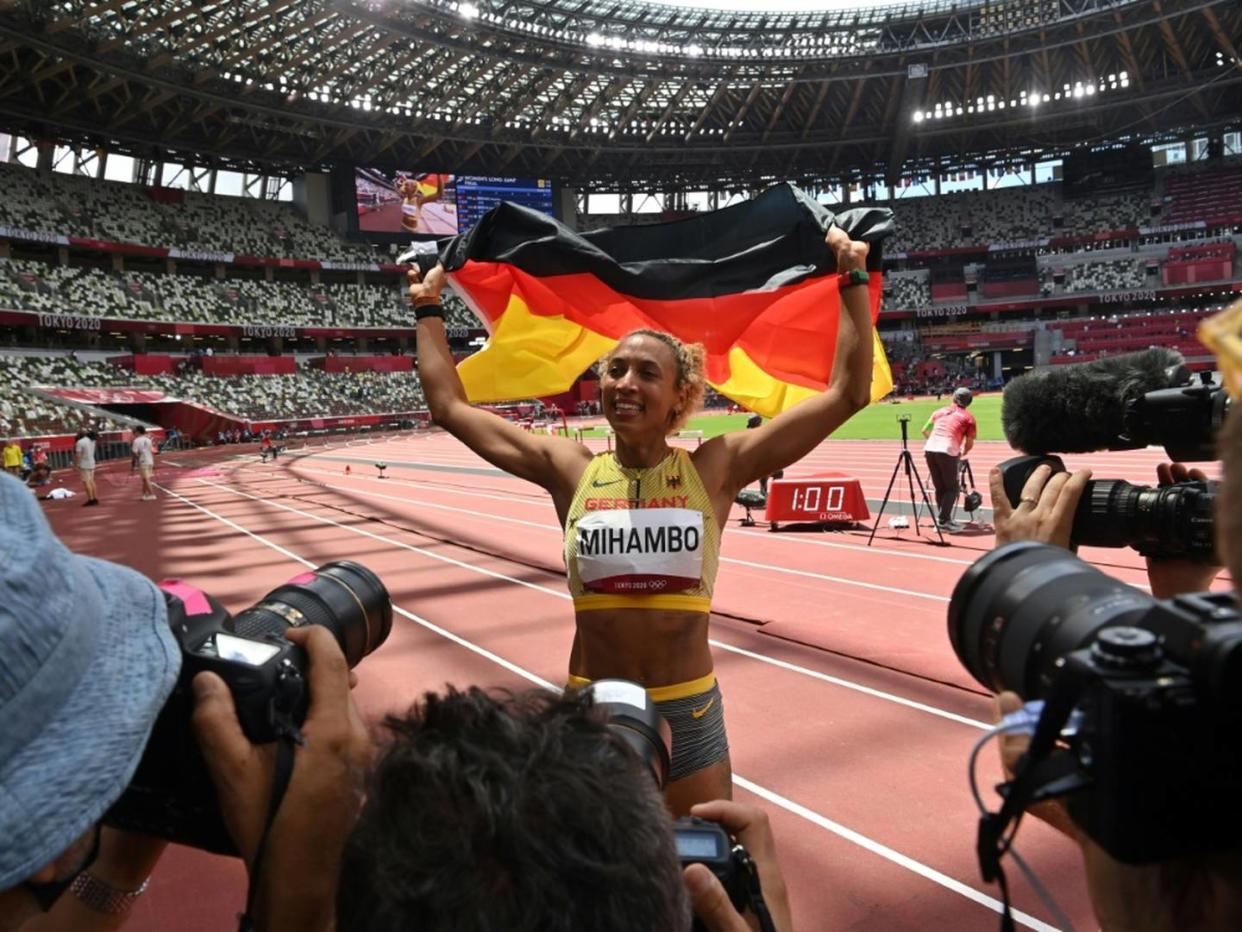 "Fast geheult": Drechsler feiert Mihambo-Gold mit Champagner