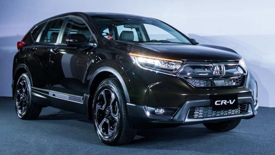 本月Honda CR-V 1.5頗有捲土重來氣勢，以 1,300輛總銷量上升到第2名。（圖片來源：https://autos.yahoo.com.tw/new-cars/trim/honda-cr-v-2018-1-.-5-vti）