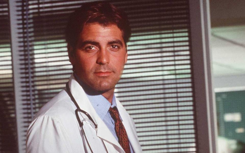 Und zum Schluss zum Star der Stars von "Emergency Room": George Clooney spielte die Rolle des Kinderarztes Doug Ross und verzauberte die "ER"-Fans. Mit dem Erscheinen der ersten grauen Haare wurde Clooney bei der weiblichen Bevölkerung sogar noch beliebter als vorher. (Bild: NBC/Newsmakers)