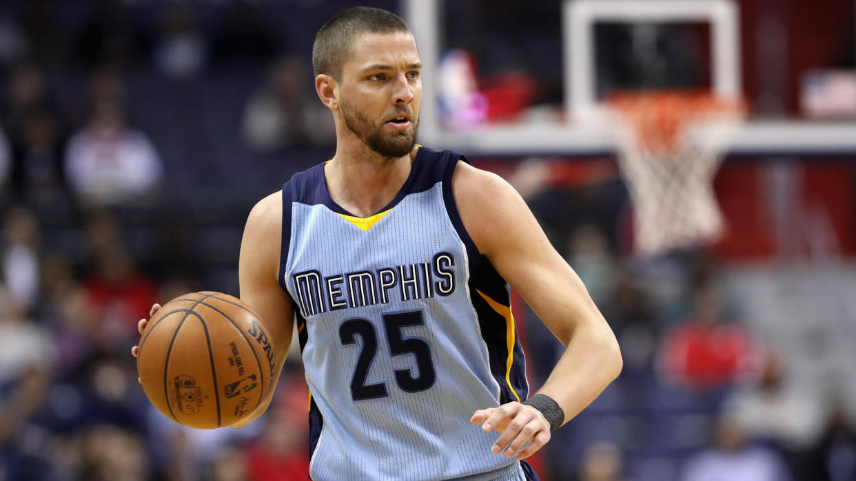 WASHINGTON, DC - JANUARY 18: Chandler Parsons #25 of the Memphis Grizzlies dribbles the ball against the Washington Wizards at Verizon Center on January 18, 2017 in Washington, DC.