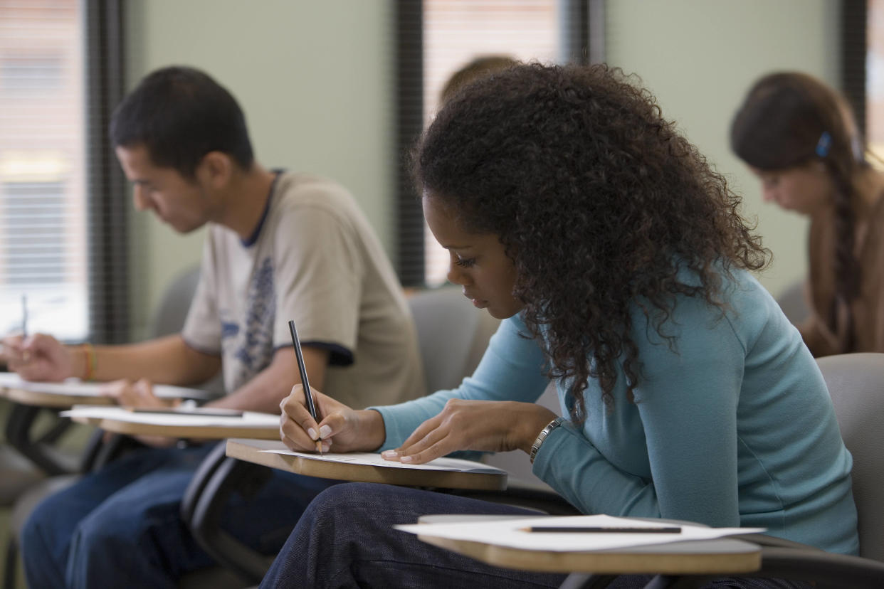 Le taux de réussite au concours commun de l’ENS est de l’ordre de 10 %, ce qui explique la colère des étudiants de Clermont-Ferrand dont les copies ont été perdues.