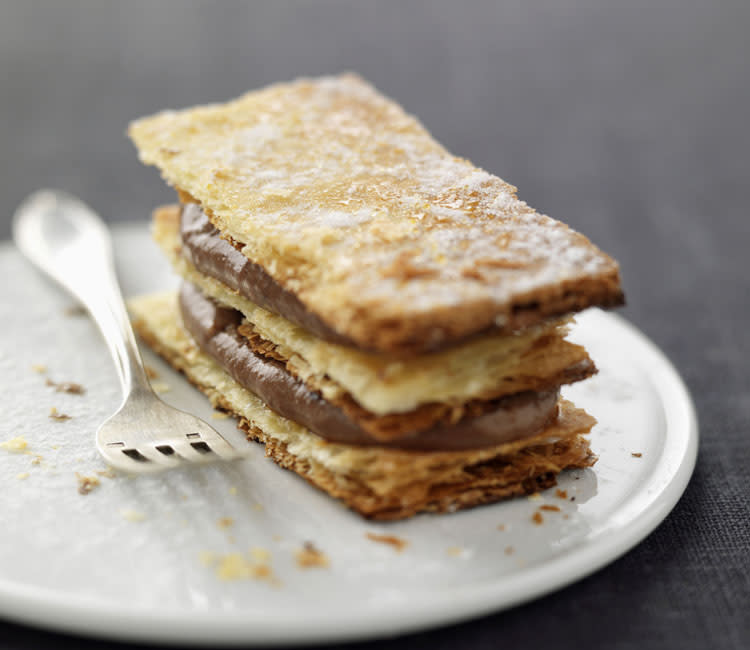 Milhojas de café y chocolate negro