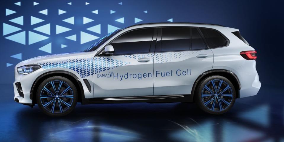 Who is in the hydrogen car game?