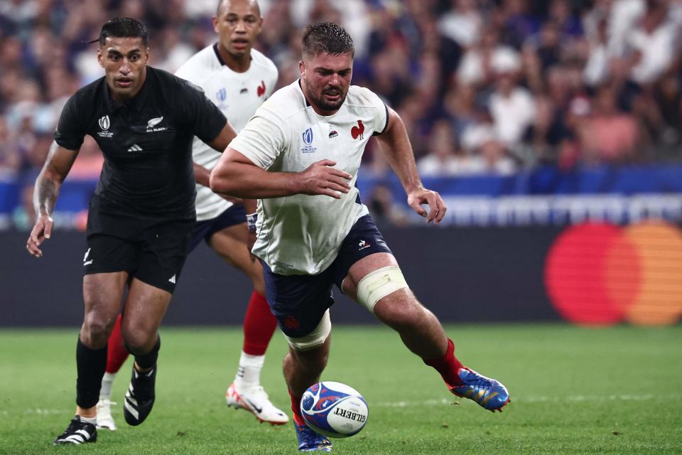 Gregory Alldritt in action during the match (AFP via Getty Images)