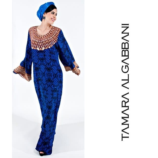 Model Tamara Al Gabbani warb bereits für die Ramadan-Kollektion des Labels DKNY. Sie brachte aber auch selbst entsprechende Entwürfe raus. Der arabische Einschlag ist bei diesem Entwurf unverkennbar. (Bild-Copyright: Facebook/TamaraAlGabbani)