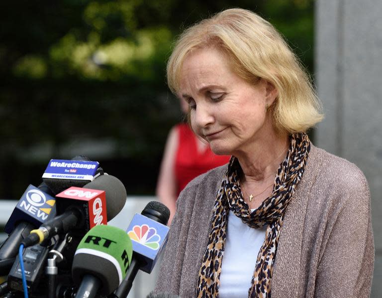 Lyn Ulbricht -- the mother of Silk Road founder Ross Ulbricht -- speaks to reporters outside the Federal Courthouse in New York, on May 29, 2015