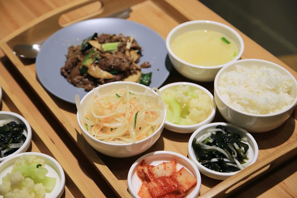 台中｜韓國餐桌밥상
