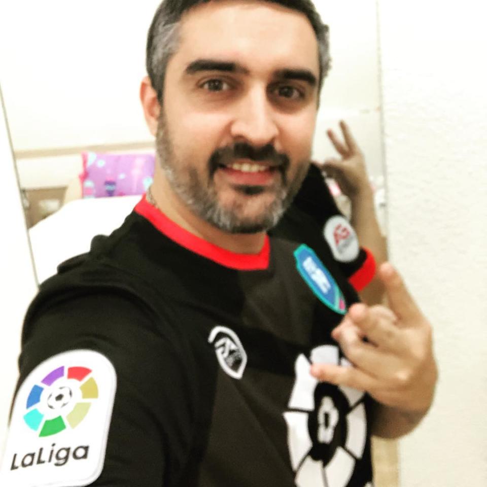 Además de presumir de su nueva figura, Borja está centrado en hacerse un hueco en el mundo de los eSports y convertirse en jugador profesional de videojuegos. (Foto: Instagram / <a href="http://www.instagram.com/p/BtWuvFAH9rx/" rel="nofollow noopener" target="_blank" data-ylk="slk:@borjanavarropro;elm:context_link;itc:0;sec:content-canvas" class="link ">@borjanavarropro</a>).