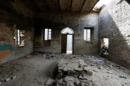 The interior remains of a synagogue are seen in the center of Baghdad, Iraq April 6, 2018. Picture taken April 6, 2018. REUTERS/Wissm Al-Okili