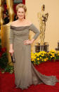 Streep entschied sich bei den Oscars 2009 für ein schulterfreies Alberta-Ferretti-Kleid und eine Hochsteckfrisur.<em> [Foto: Getty]</em>