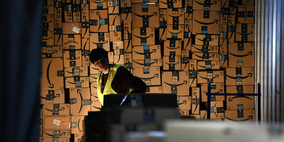 Image: Amazon Fulfillment Center (Getty Images)