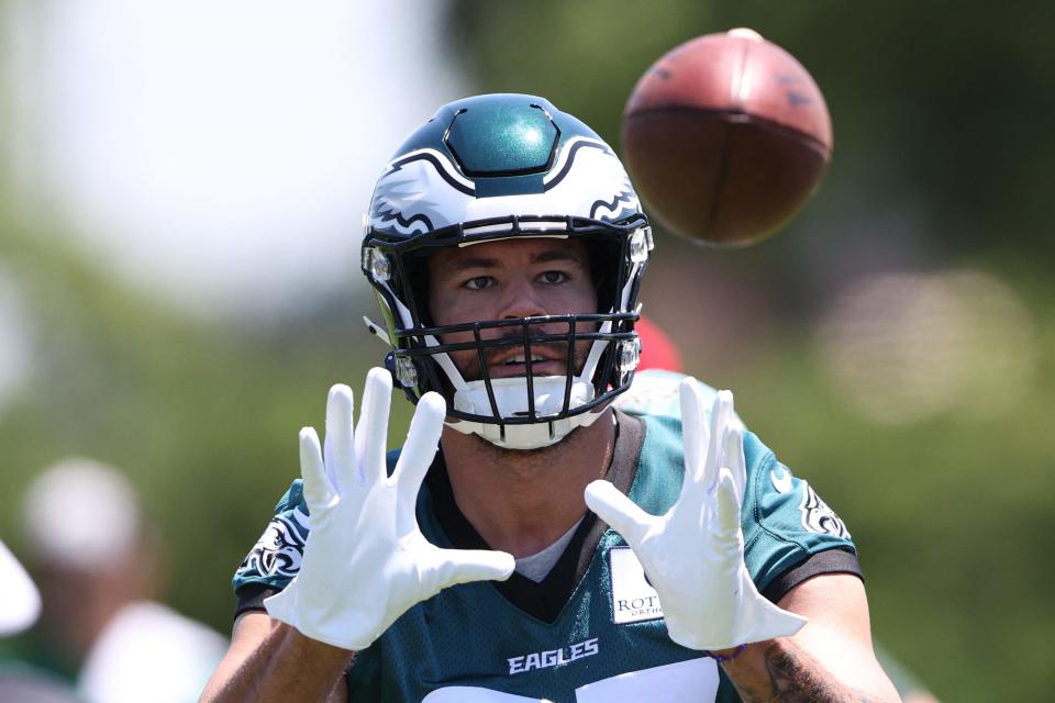 Eagles release tight end C.J. Uzomah ahead of preseason finale Yahoo