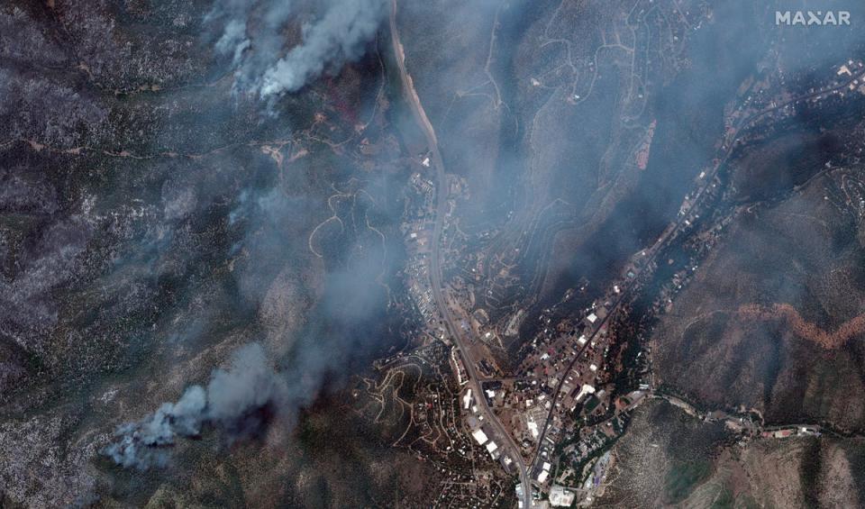 Satellite imagery shows the wildfires burning through southern New Mexico. At least two people are dead as the South Fork and Salt fires rage on (Maxar Technologies)