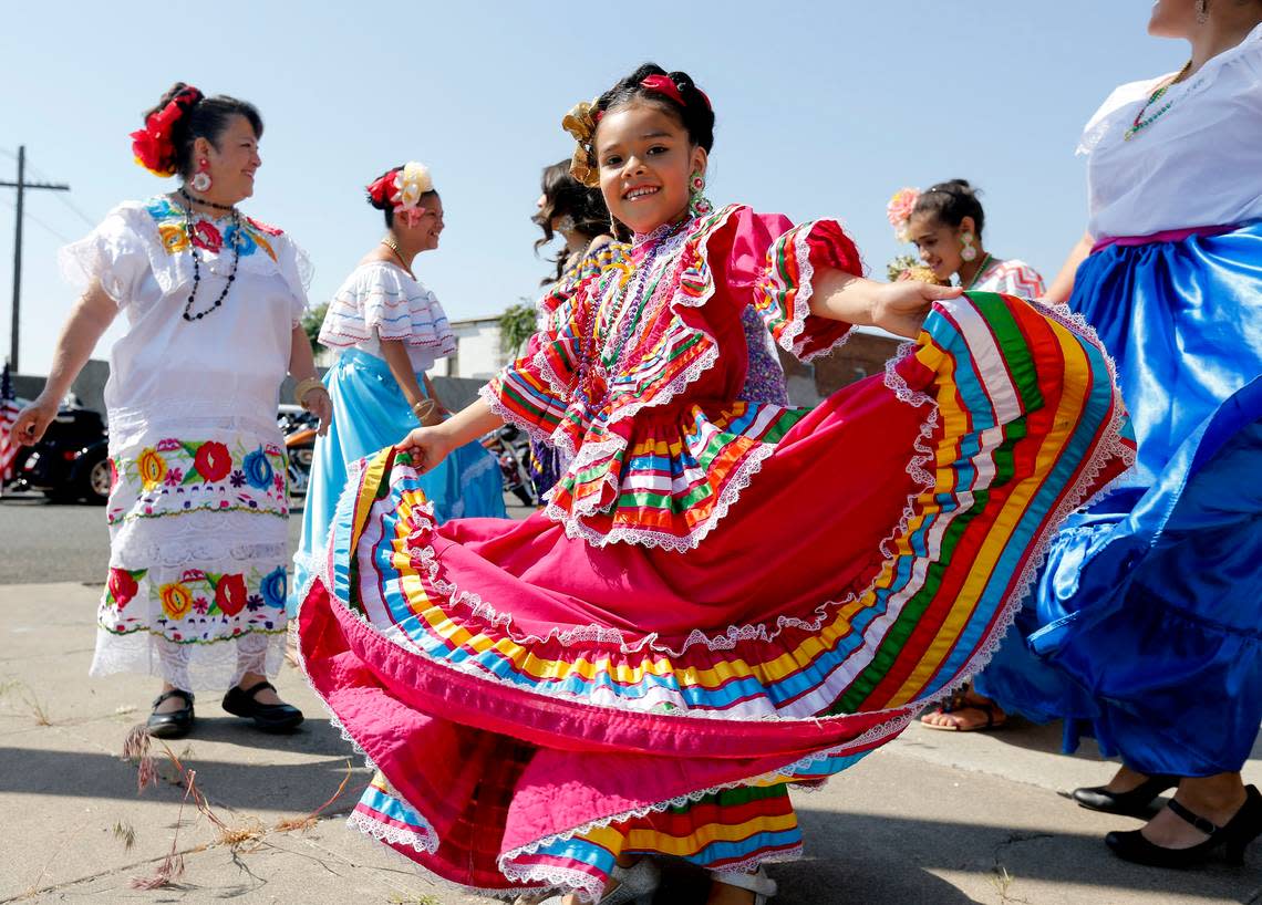 Pasco’s annual Cinco de Mayo celebration draws thousands to downtown Pasco.