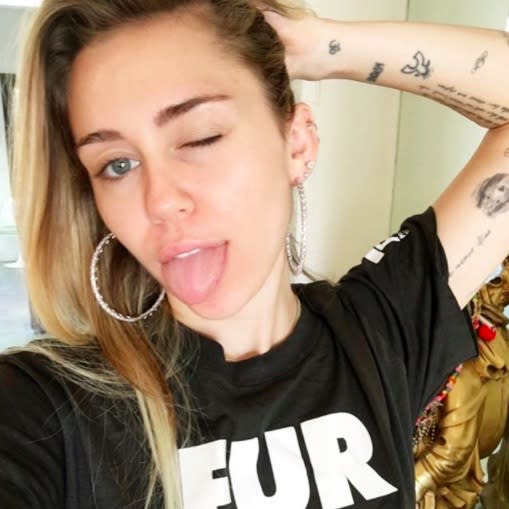 Miley Cyrus shut DOWN pregnancy rumors with a single photo