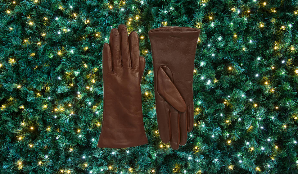 No one on your list would object to a pair of deliciously soft gloves. (Photo: Nordstrom)