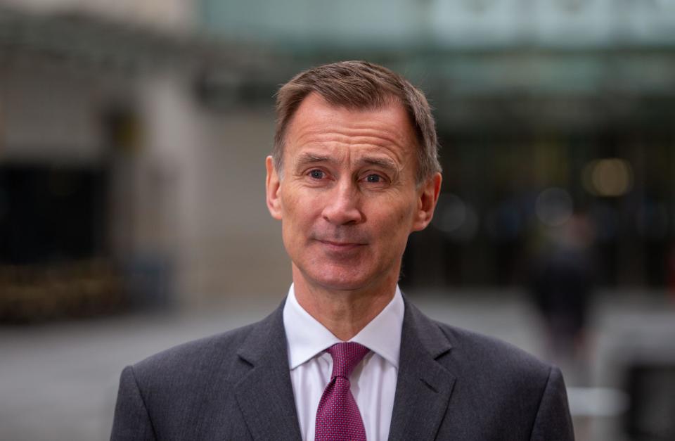 pension London, England, UK. 16th Mar, 2023. Chancellor of the Exchequer JEREMY HUNT is seen outside BBC as he appears in breakfast shows after revealing his full budget in House of Commons. (Credit Image: © Tayfun Salci/ZUMA Press Wire) EDITORIAL USAGE ONLY! Not for Commercial USAGE! Credit: ZUMA Press, Inc./Alamy Live News Credit: ZUMA Press, Inc./Alamy Live News