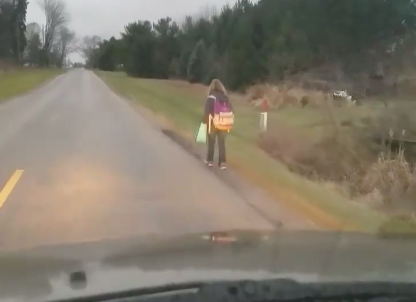 An Ohio father made his 10-year-old daughter walk to school. (Photo: Facebook)