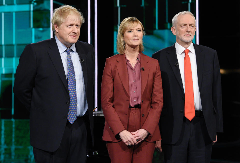 SALFORD, ENGLAND - NOVEMBER 19: (AVAILABLE FOR EDITORIAL USE UNTIL DECEMBER 19, 2019) In this handout image supplied by ITV, Prime Minister Boris Johnson and Leader of the Labour Party Jeremy Corbyn pose with Journalist Julie Etchingham ahead of the ITV Leaders Debate at Media Centre on November 19, 2019 in Salford, England. This evening ITV hosted the first televised head-to-head Leader’s debate of this election campaign. Leader of the Labour party, Jeremy Corbyn faced Conservative party leader, Boris Johnson after the SNP and Liberal Democrats lost a court battle to be included. (Photo by Jonathan Hordle//ITV via Getty Images)