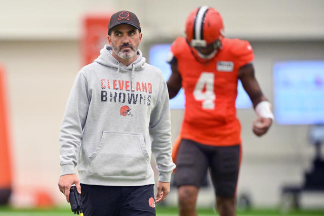 Browns quarterback controversy overshadows team's mediocre preseason  efforts – The Observer