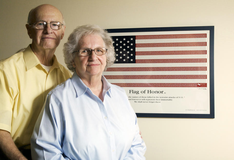 Image: Lee and  Eunice Hanson at their Easton, Conn. home on July 28, 2011. (Michelle McLoughlin / Tribune News Service via Getty Images file)