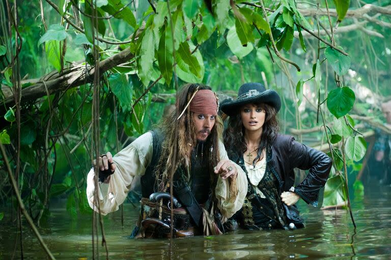 Johnny Depp y Penélope Cruz en Piratas del Caribe 4