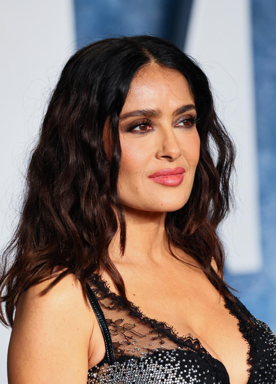 Salma Hayek attends the 2023 Vanity Fair Oscar Party Hosted By Radhika Jones at Wallis Annenberg Center for the Performing Arts on March 12, 2023 in Beverly Hills, California