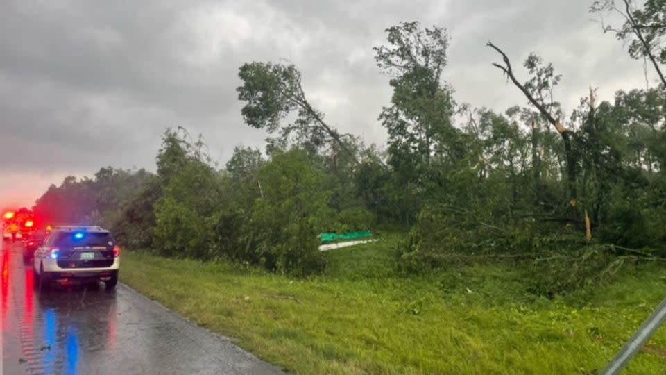Storm damage in Maury County on Interstate 65 South - TN Dept. of Transportation